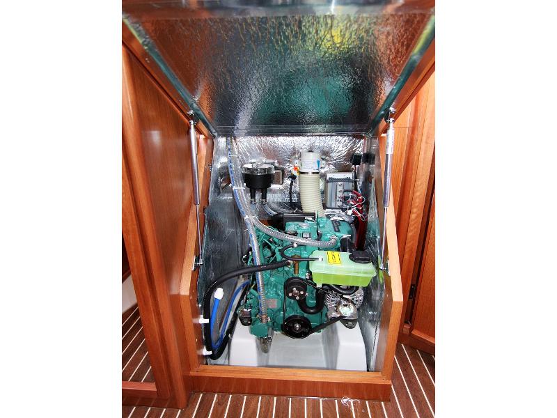 Book yachts online - sailboat - BAVARIA C 34 - VITA - rent