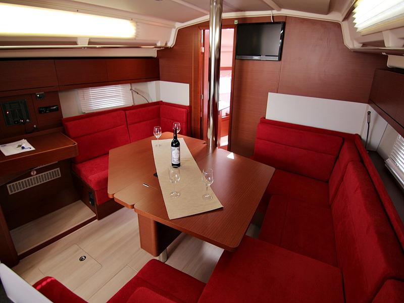 Book yachts online - sailboat - HANSE 418 BT - EVA - rent