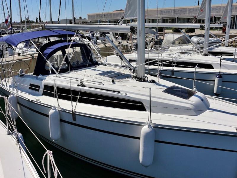 Book yachts online - sailboat - BAVARIA C 34 - LUCY - rent