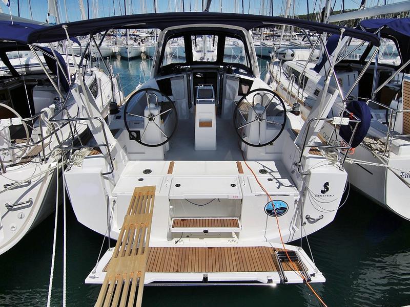Book yachts online - sailboat - OCEANIS 38.1 BT - ARIELA  - rent