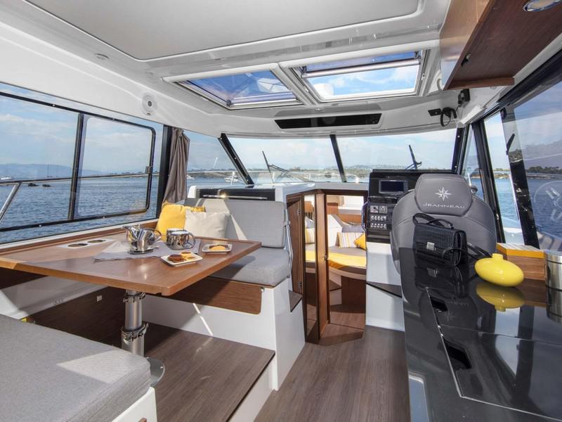 Book yachts online - motorboat - Jeanneau Merry Fisher 1095 - ŽANA - rent