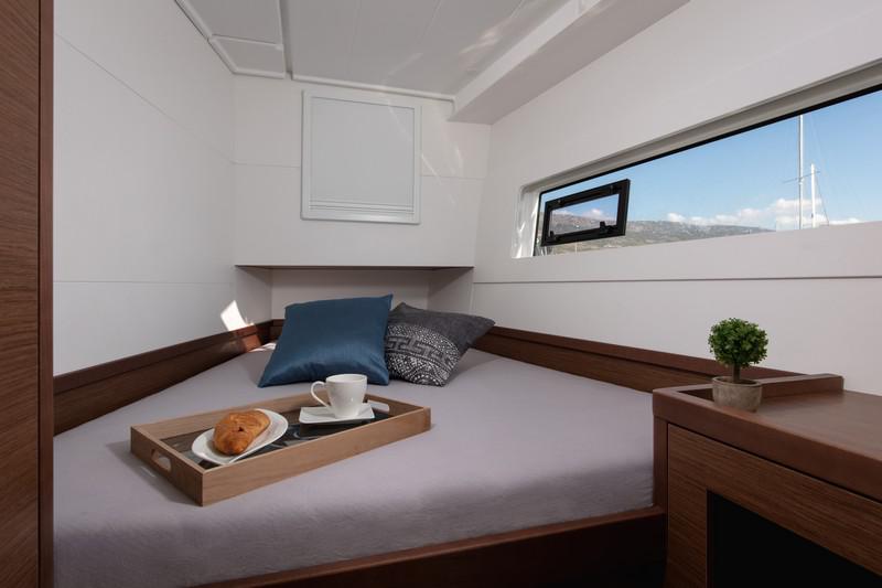 Book yachts online - catamaran - Lagoon 40 - ZAGVOZD - rent