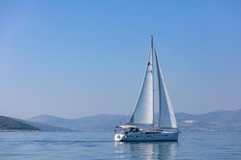 Book yachts online - sailboat - Bavaria Cruiser 46 - JOSIP - rent