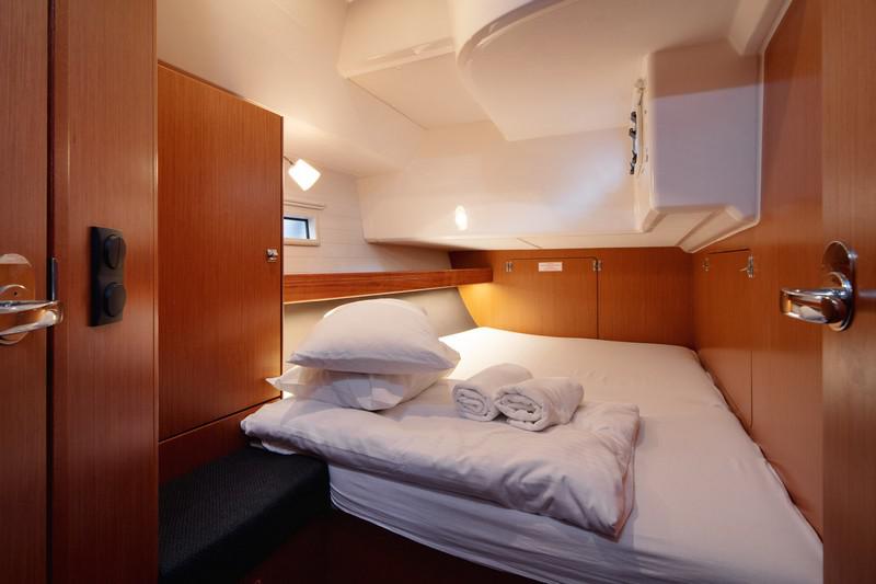 Book yachts online - sailboat - Bavaria Cruiser 46 - JOSIP - rent