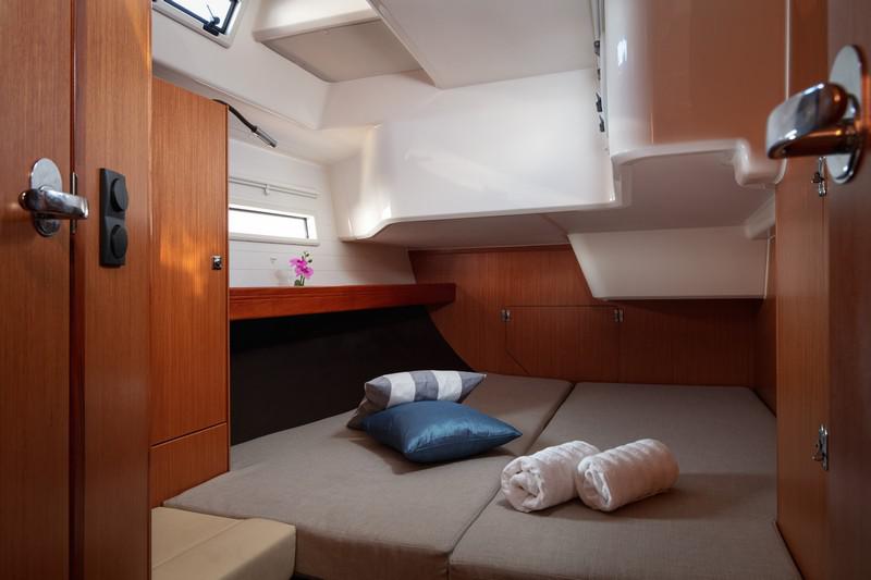Book yachts online - sailboat - Bavaria Cruiser 51 - LUI - rent