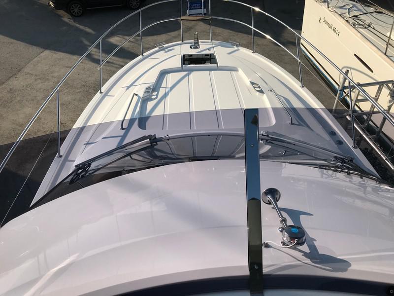 Book yachts online - motorboat - Bavaria R40 FLY - STEP TWO - rent