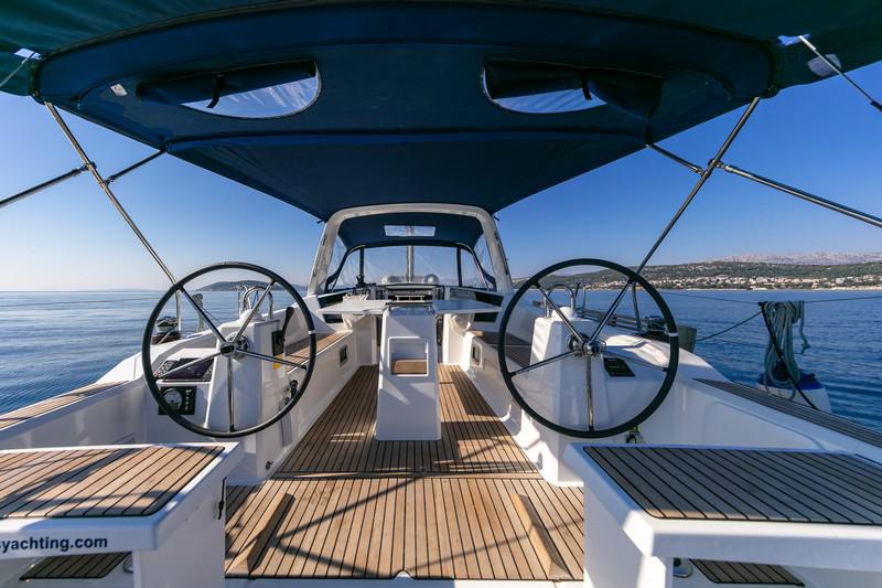 Book yachts online - sailboat - Beneteau Oceanis 38.1 - ANIMA MARIS 3 - rent