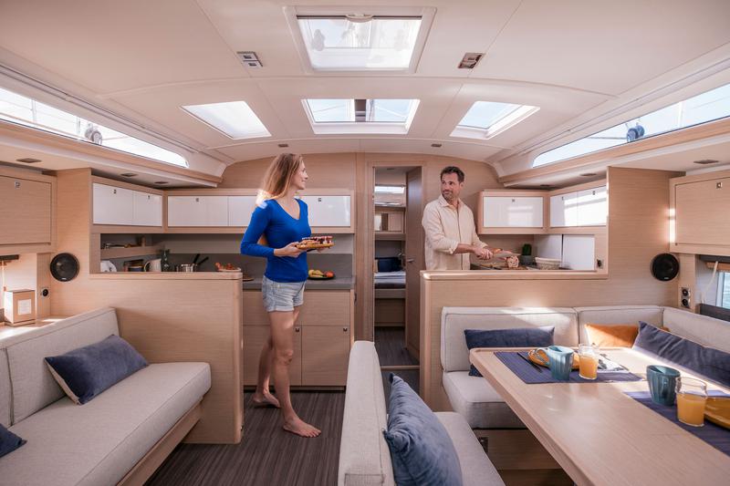 Book yachts online - sailboat - Dufour 470 - La Familia - rent