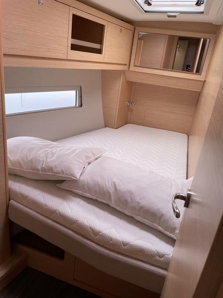 Book yachts online - sailboat - Dufour 470 - Emma - rent
