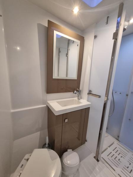 Book yachts online - catamaran - Astréa 42 - Princess Kiara - rent