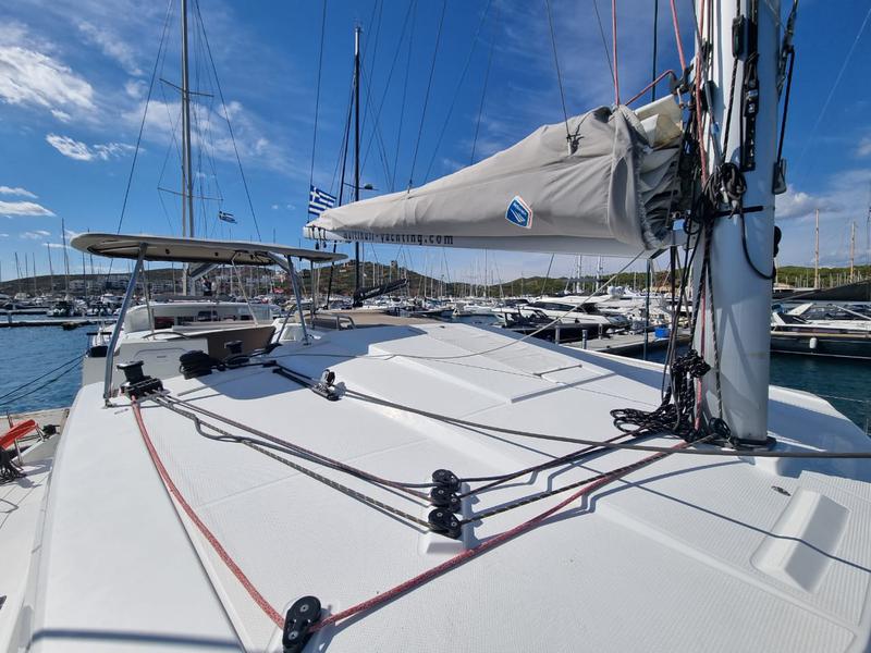 Book yachts online - catamaran - Astréa 42 - Princess Kiara - rent