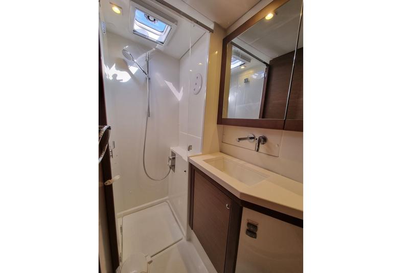Book yachts online - catamaran - Lagoon 450F - Lalouche - rent