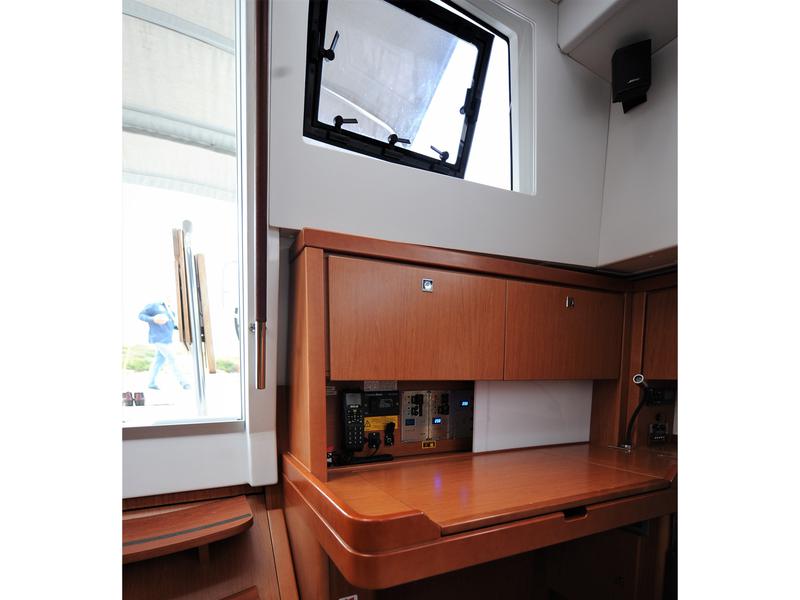 Book yachts online - sailboat - Beneteau Sense 50 - Free Bird - rent