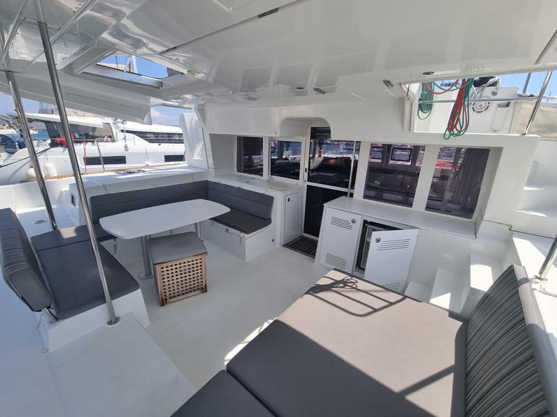 Book yachts online - catamaran - Lagoon 450F - SoulMate - rent