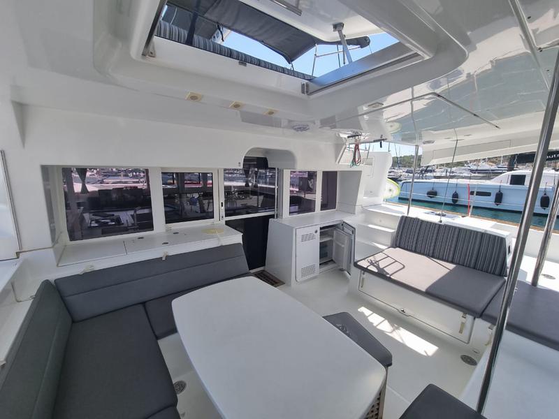 Book yachts online - catamaran - Lagoon 450F - SoulMate - rent