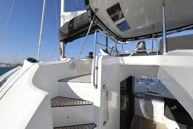 Book yachts online - catamaran - Lagoon 51 - owner version - SERENDIPITY - rent