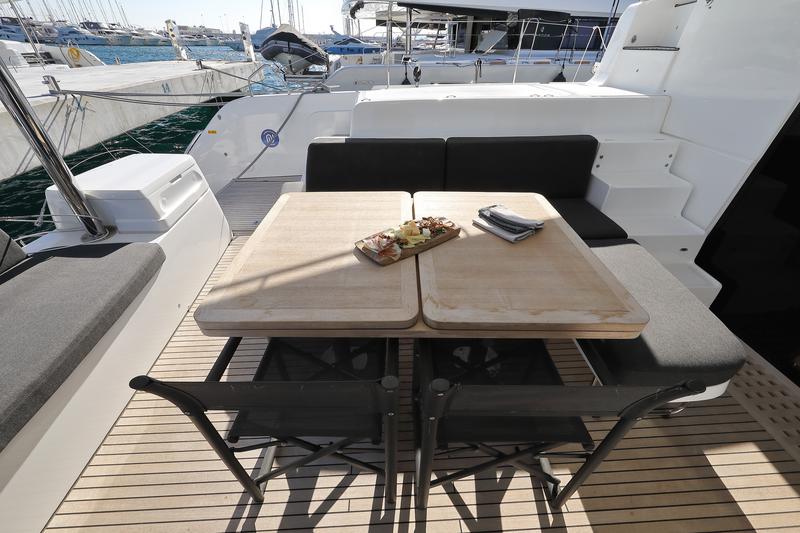 Book yachts online - catamaran - Lagoon 51 - owner version - SERENDIPITY - rent