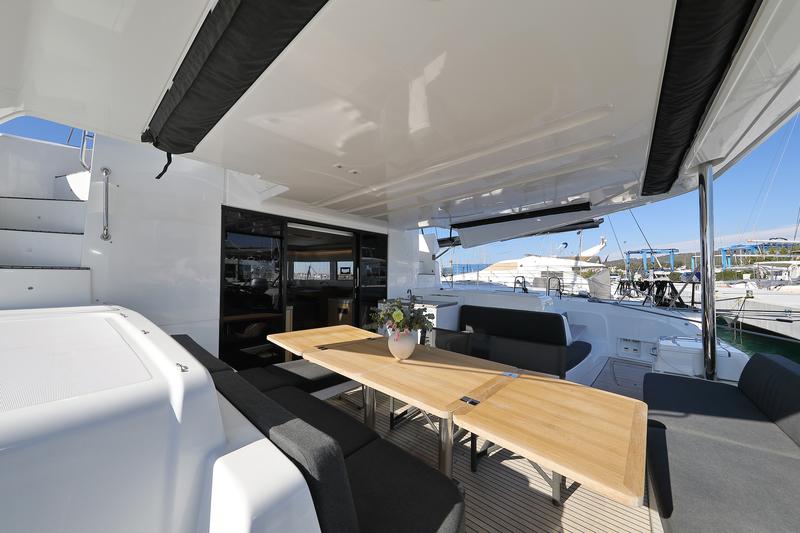 Book yachts online - catamaran - Lagoon 51 - owner version - SERENDIPITY - rent