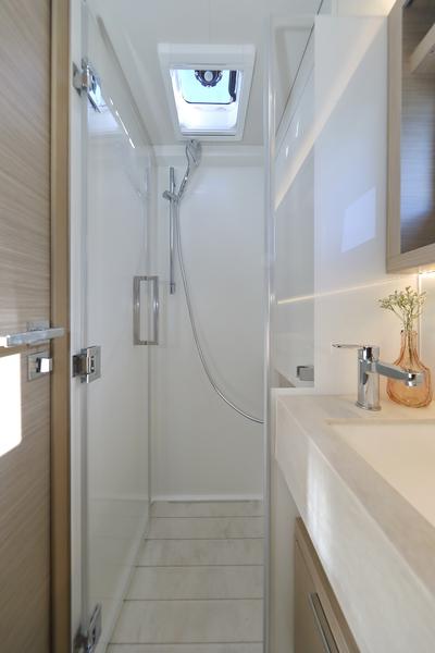 Book yachts online - catamaran - Lagoon 51 - owner version - SERENDIPITY - rent