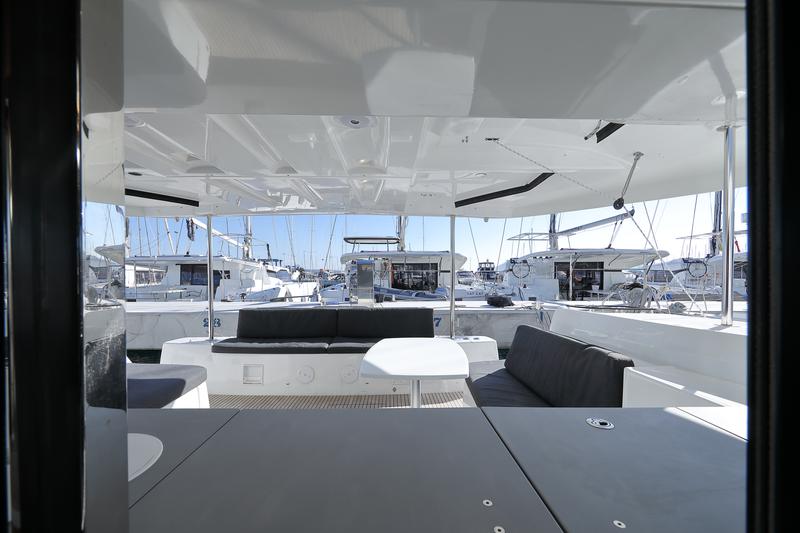 Book yachts online - catamaran - Lagoon 46 - WHY NOT - rent