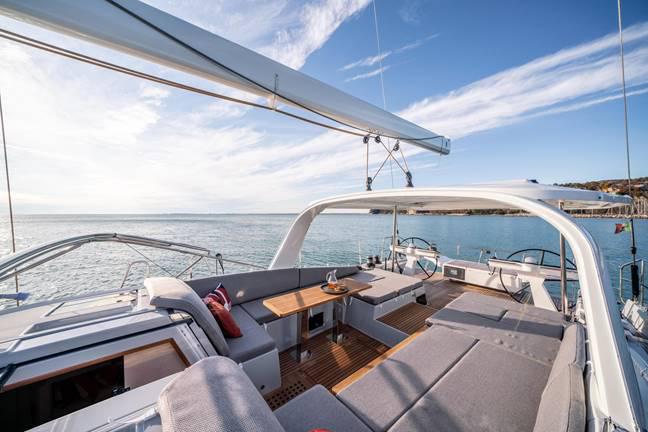 Book yachts online - sailboat - Jeanneau 65 - Uranos - rent