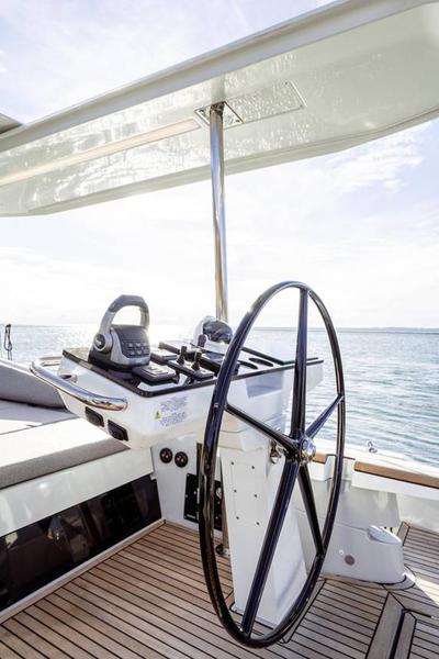 Book yachts online - sailboat - Jeanneau 65 - Uranos - rent