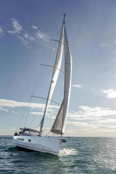 Book yachts online - sailboat - Jeanneau 65 - Uranos - rent