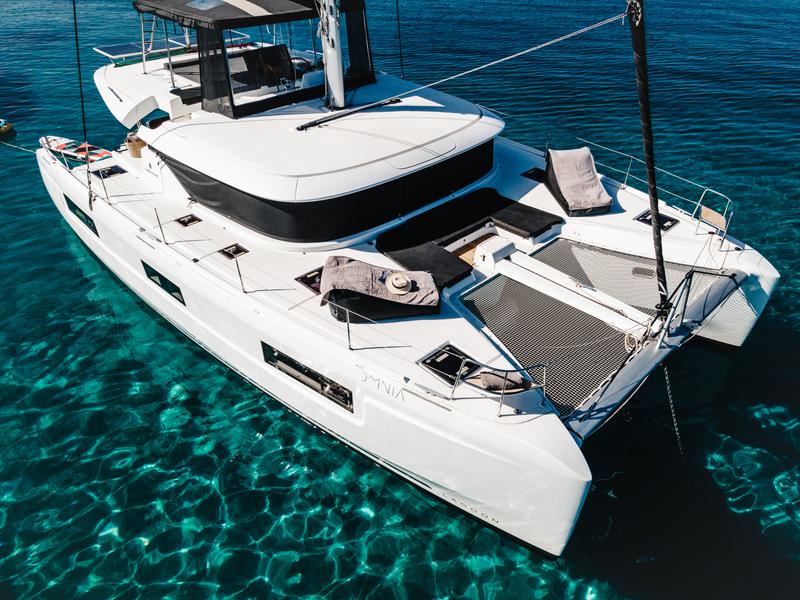Book yachts online - catamaran - Lagoon 46 - Omnia - rent