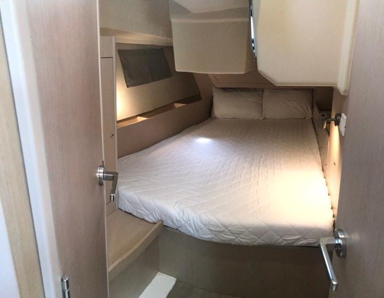 Book yachts online - sailboat - Oceanis 41.1 - Ioanna - rent