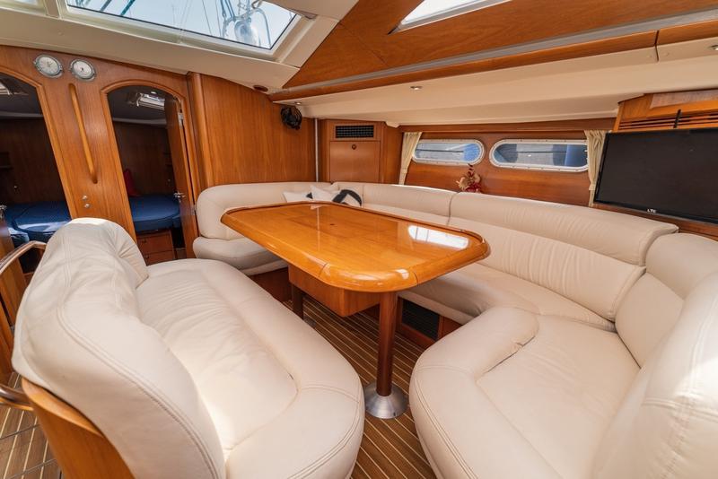 Book yachts online - sailboat - Sun Odyssey 54DS - Vanilla - rent