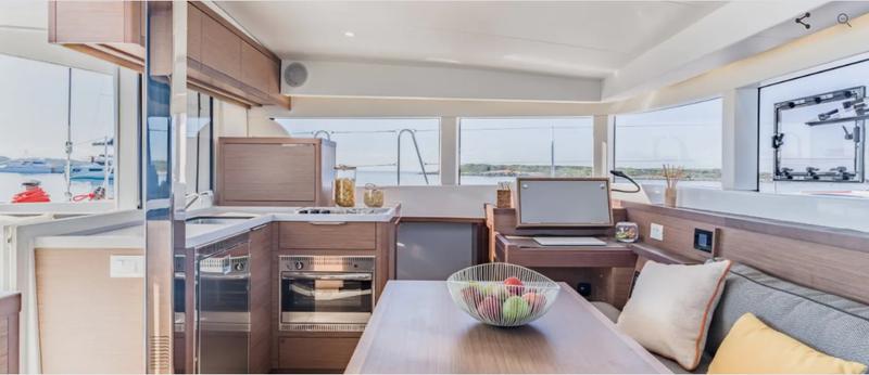 Book yachts online - catamaran - Lagoon 40 - Sail Castor - rent