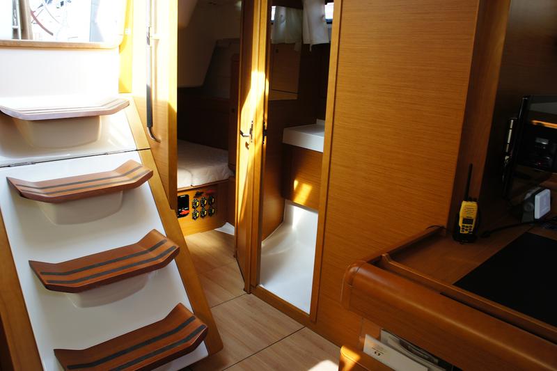 Book yachts online - sailboat - Sun Odyssey 509 - MINTAKA - rent