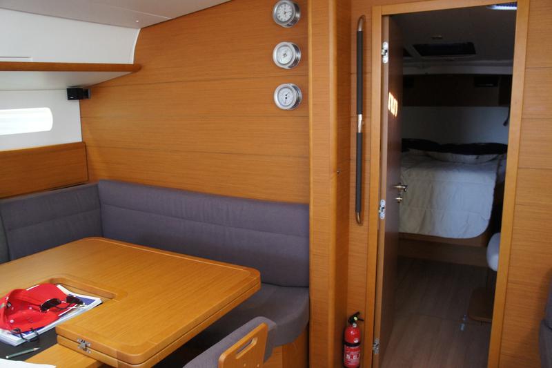 Book yachts online - sailboat - Sun Odyssey 509 - MINTAKA - rent