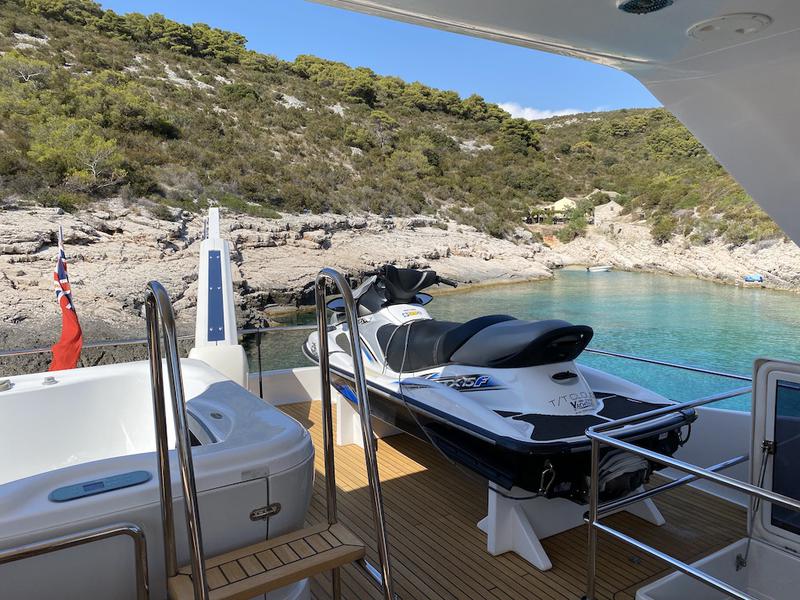 Book yachts online - powercatamaran - Sunreef 70 Power - CLOUDS - rent