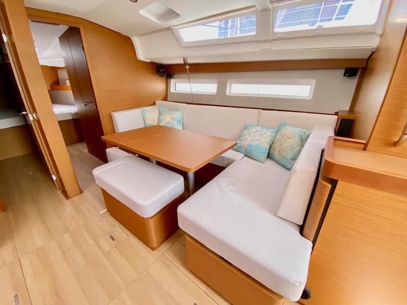 Book yachts online - sailboat - Sun Odyssey 490 - PERSIK - rent