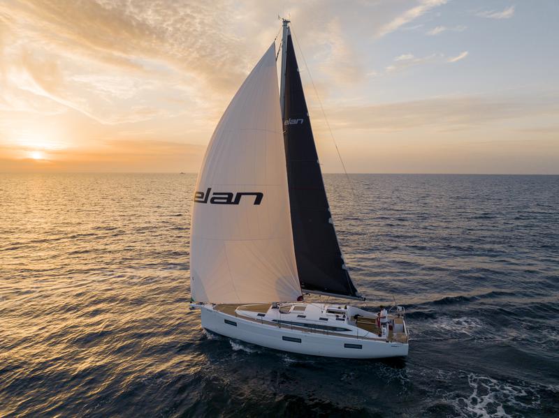 Book yachts online - sailboat - Elan Impression 43 NEW - SUPREME - rent