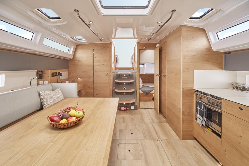 Book yachts online - sailboat - Elan Impression 43 NEW - SUPREME - rent