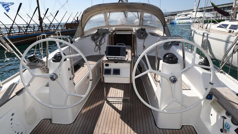 Book yachts online - sailboat - Bavaria Cruiser 40 - Eurybia - rent