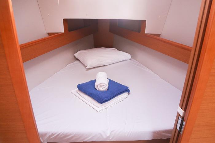 Book yachts online - sailboat - Sun Odyssey 33i - Afroessa - rent