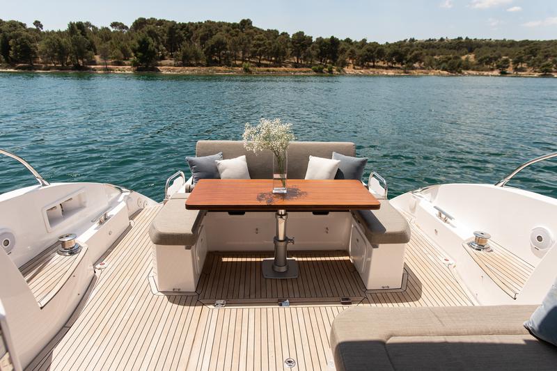 Book yachts online - motorboat - Azimut Atlantis 50 HT - Fellow III - rent