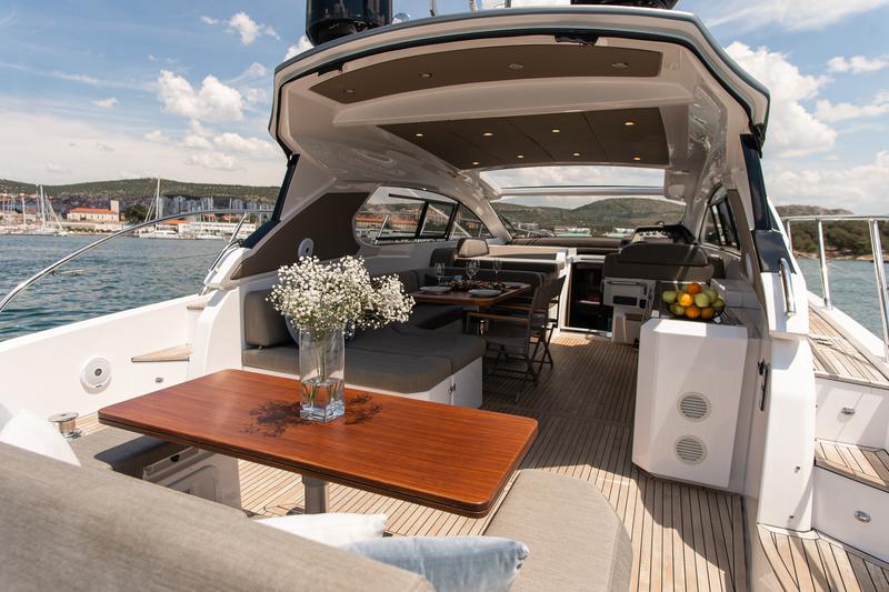 Book yachts online - motorboat - Azimut Atlantis 50 HT - Fellow III - rent