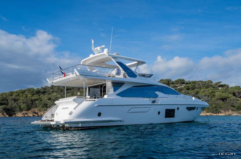 Book yachts online - motorboat - Azimut 72 Fly - Mineira - rent