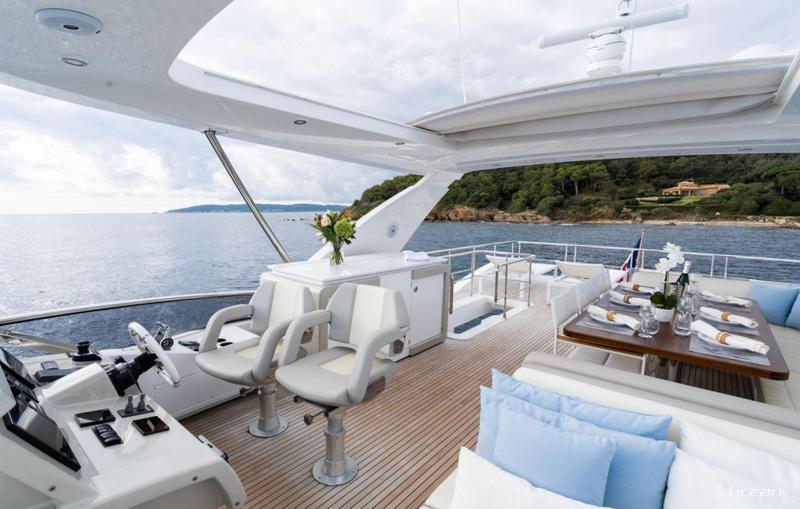 Book yachts online - motorboat - Azimut 72 Fly - Mineira - rent