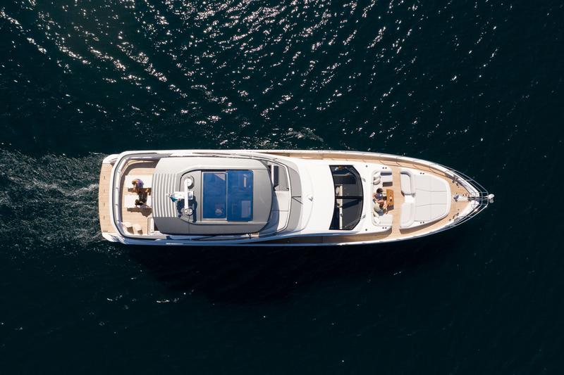 Book yachts online - motorboat - Azimut 78 Fly - PREWI - rent
