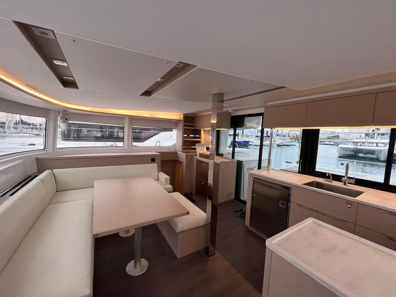 Book yachts online - catamaran - LAGOON 460 / 4 CABINS - BLUE REGENERATION - 6a VA-2-11-22 - rent