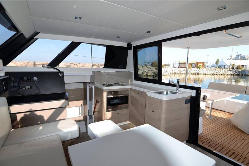 Book yachts online - catamaran - AVENTURA 34 - AVENTURA 34 - rent
