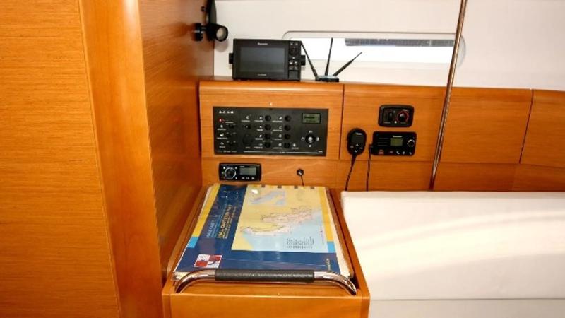Book yachts online - sailboat - Sun Odyssey 389 - Ace of Spades - rent