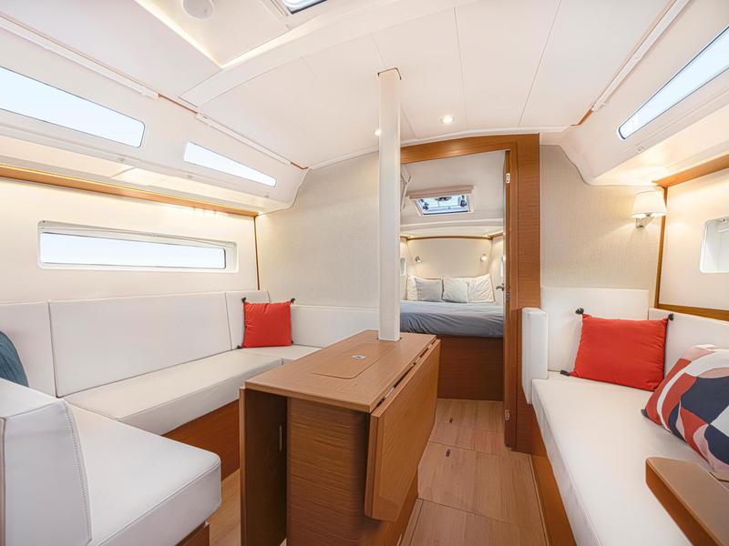 Book yachts online - sailboat - Sun Odyssey 380 - Lidija - rent