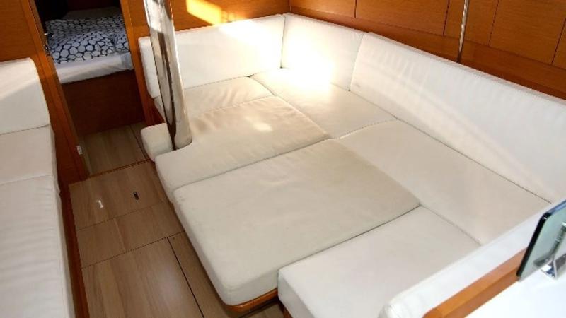 Book yachts online - sailboat - Sun Odyssey 389 - Dust in the wind - rent