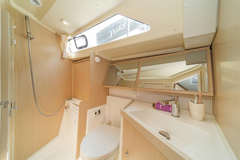 Book yachts online - sailboat - Oceanis 41.1 - SILVER ANGEL - rent